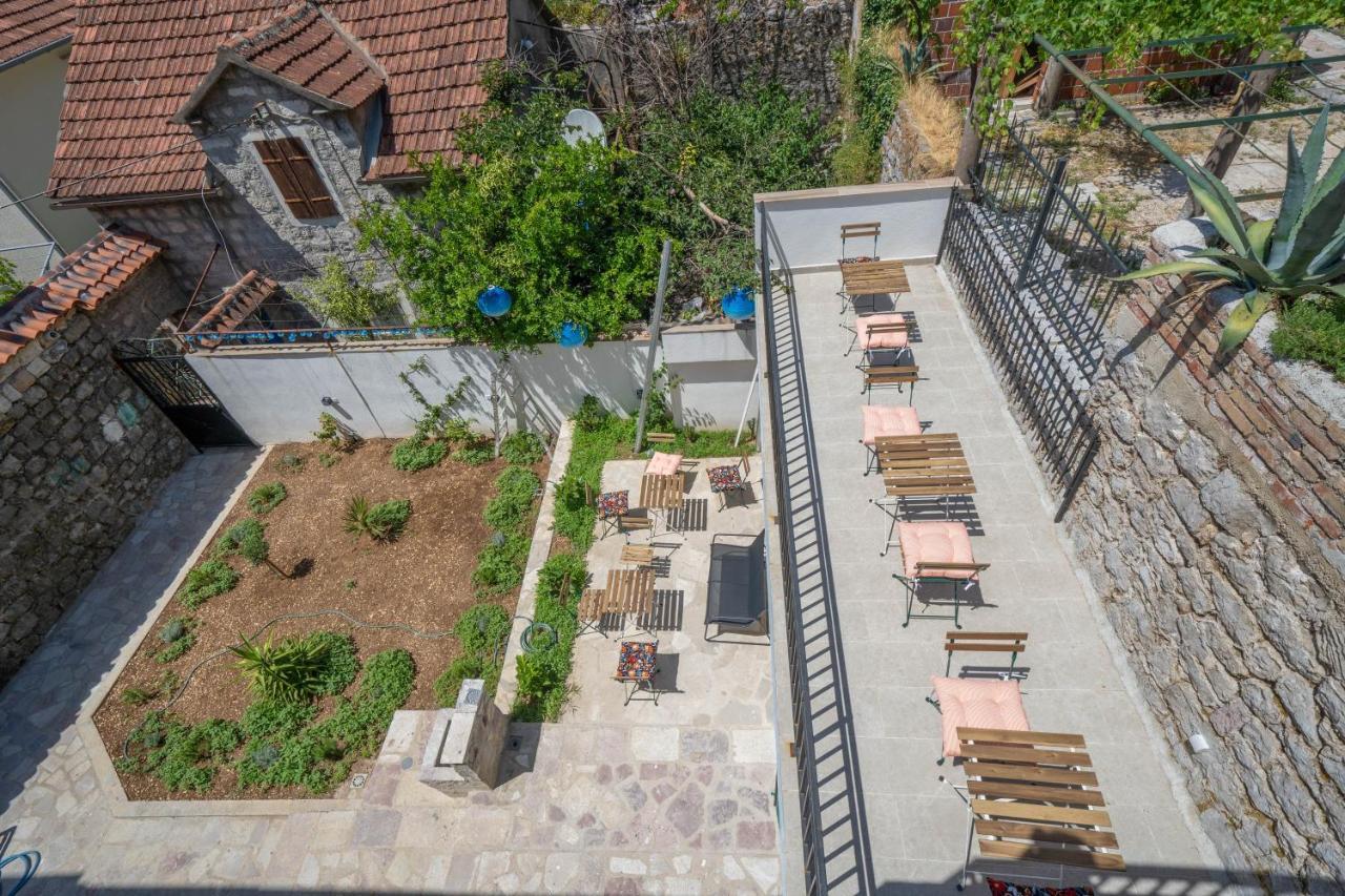 Apartments Oliva Risan Luaran gambar