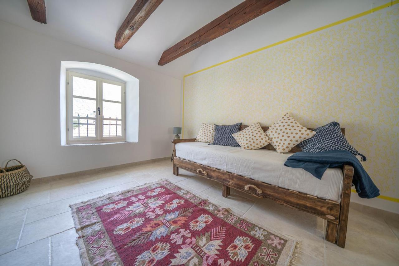 Apartments Oliva Risan Luaran gambar