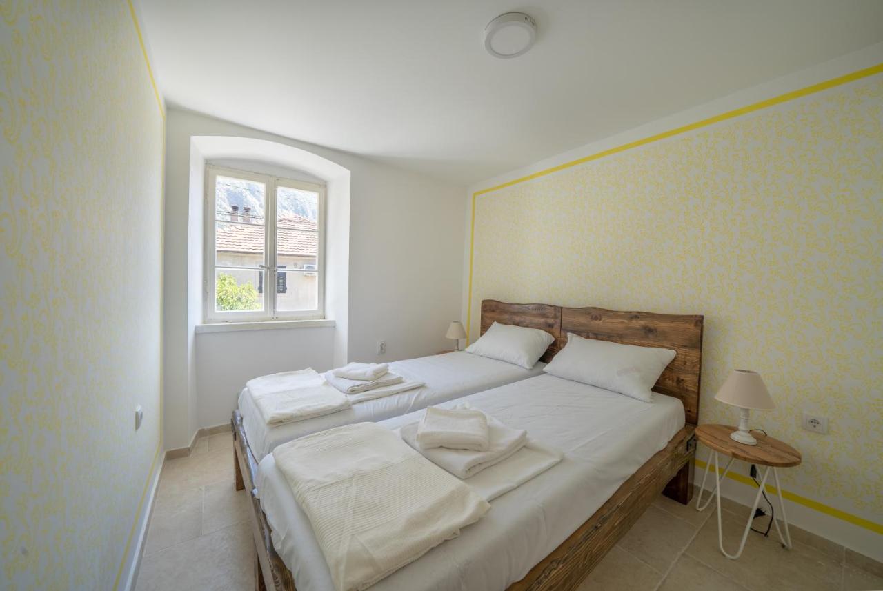 Apartments Oliva Risan Luaran gambar